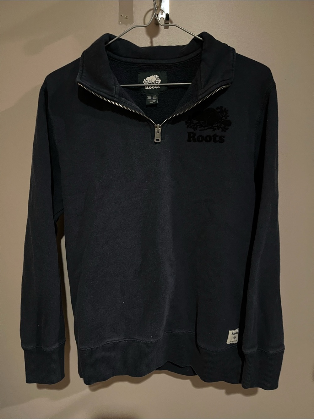 Roots navy quarter zip